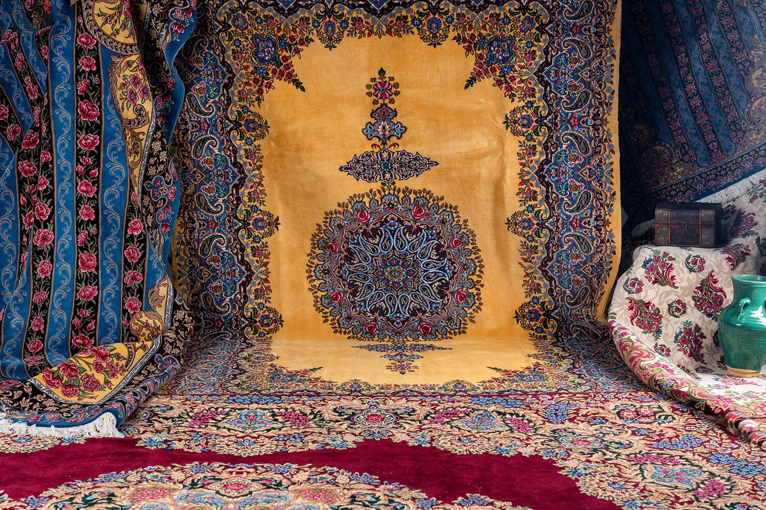 アンティーク・オールドになり得るペルシャ絨毯とは？